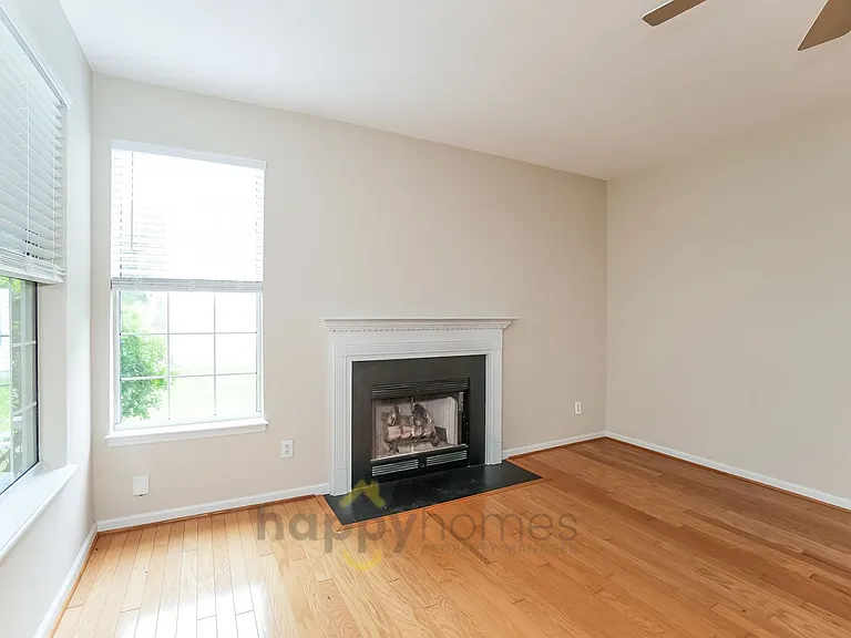 1481 Endicot Way — Photo 10