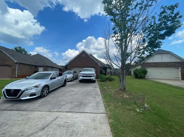 4507 Rosser Loop Dr, Bessemer, AL 35022