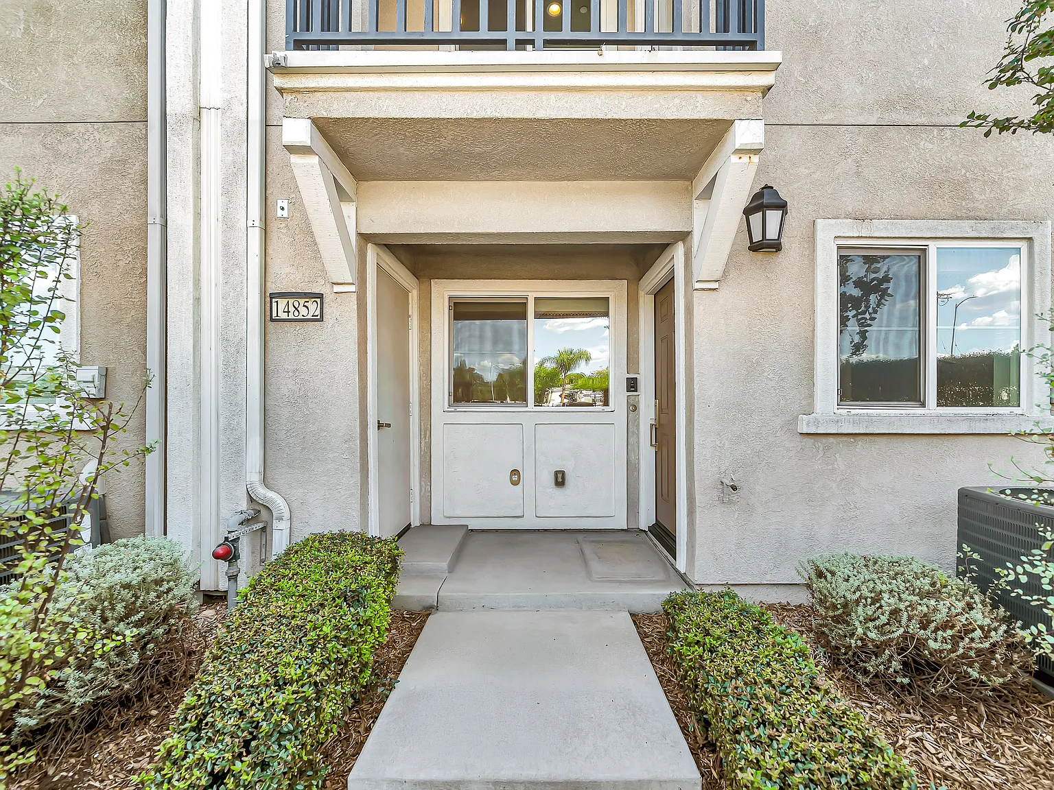 3 bed, 1629 sqft, $4,000 — Photo 3