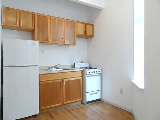 Rented by Portman Realty Corp | media 12