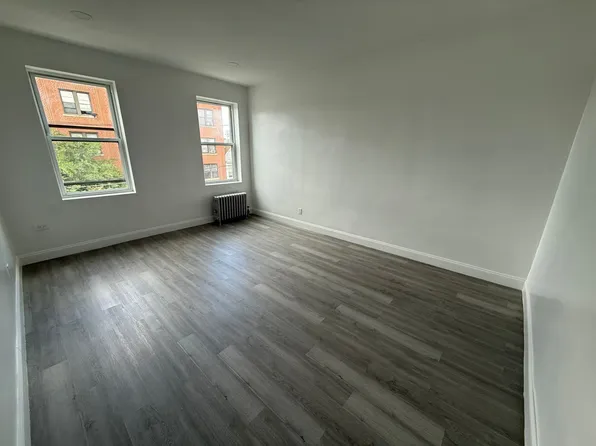 71 Lexington Avenue image 1 of 8
