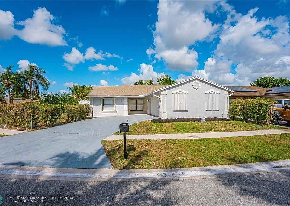 5687 Lincoln Cir E, Lake Worth, FL 33463 | Zillow