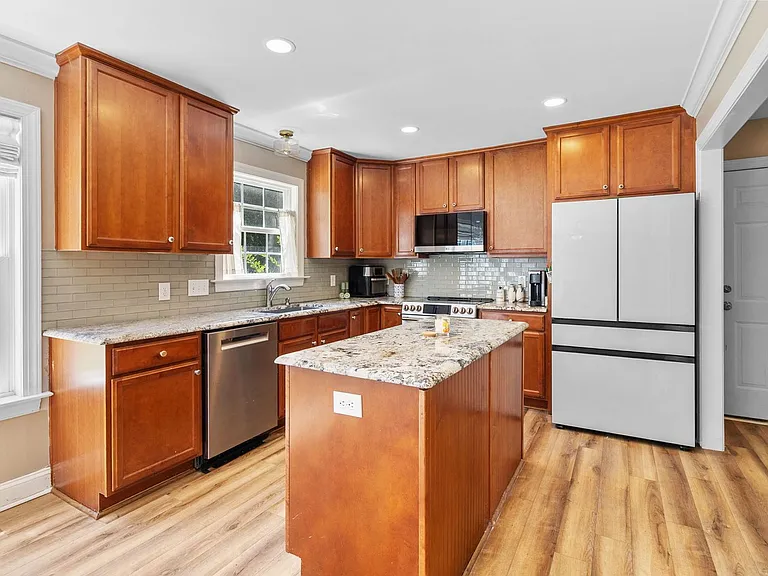 5802 Rainsford Dr — Photo 20