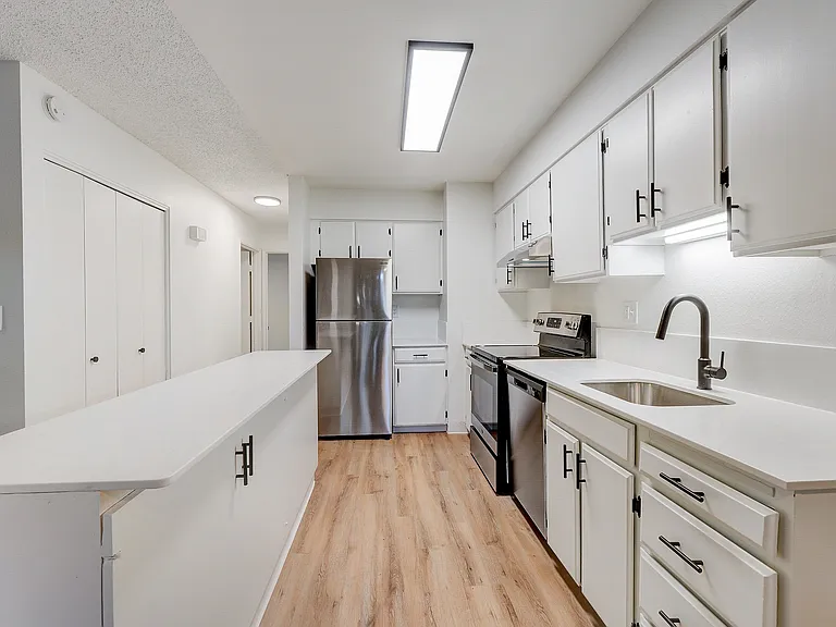 ReNew Laurelwood — Photo 8