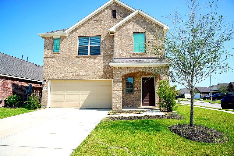 1st image of 8239 Blue Fish Dr