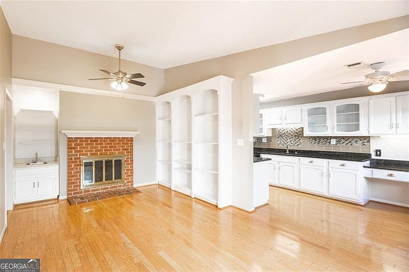 1st image of 6501 Deerings Ln