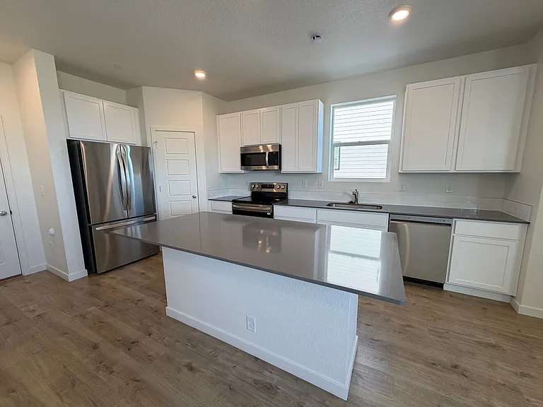 3932 Pinnacles Ct — Photo 5