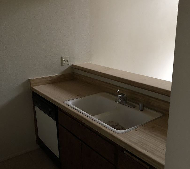 1st image of 10135 Hillhaven Ave APT 205