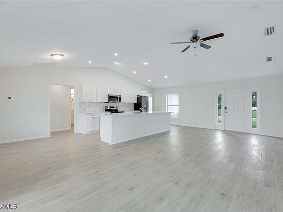 5th image of 1629 NE 33rd Terrace Cpe