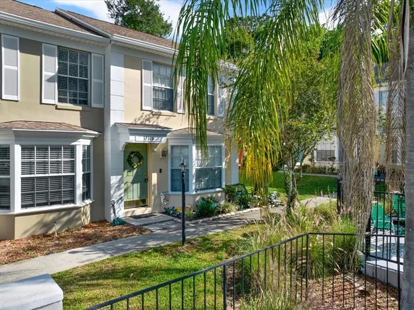 37316 Embassy Park Ln, Dade City, FL 33525