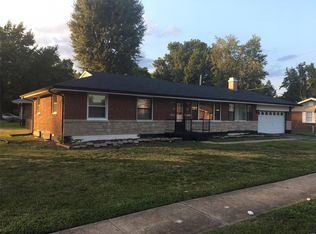 1323 Lang Dr, Saint Louis, MO 63135