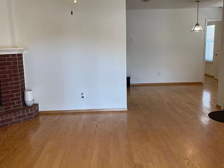 1109 Liberty Ave — Photo 5
