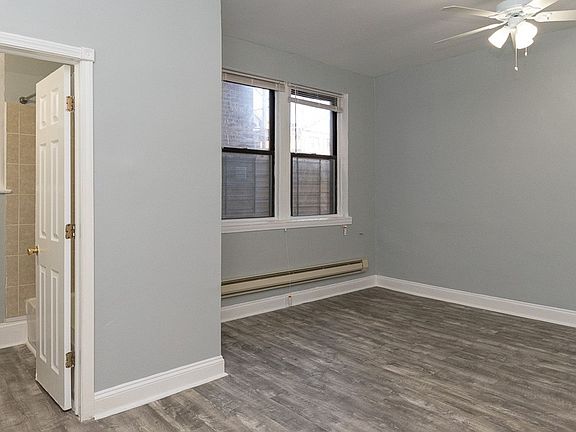 4th image of 4735 N Beacon St #301