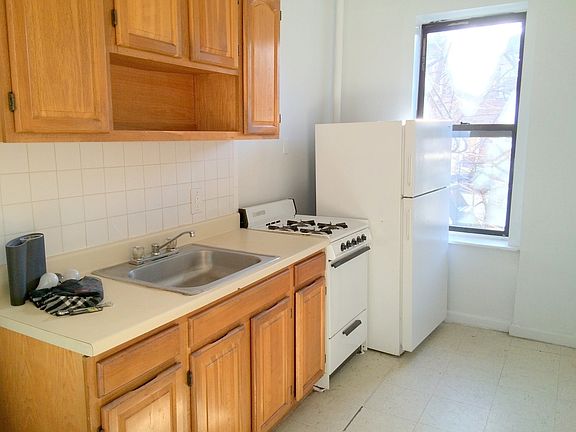 3rd image of 520 W 174th St APT 1E