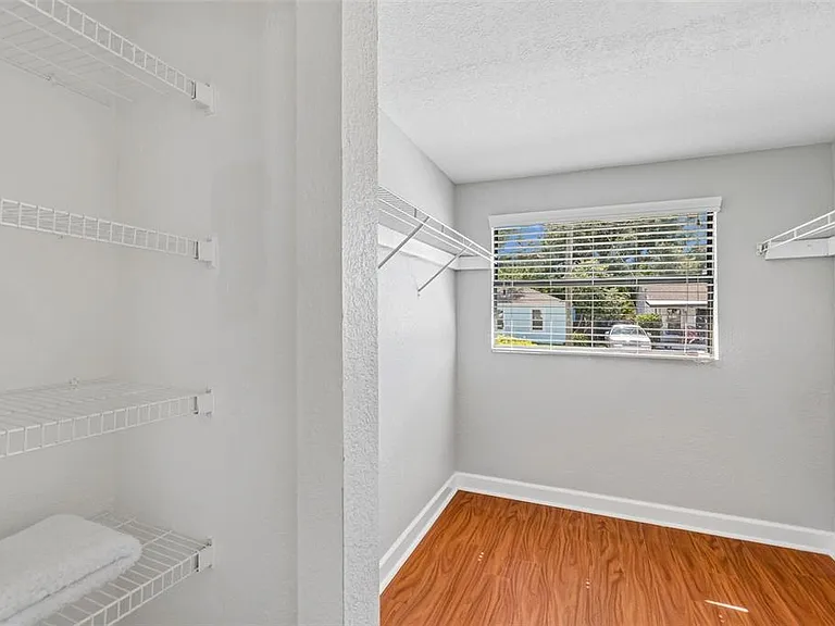 3901 N Ola Ave — Photo 22