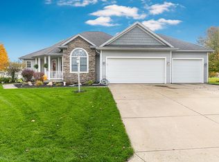 19526 Bluestem Ln, Goshen, IN 46528