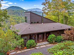496 English Ln, Bakersville, NC 28705