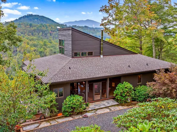 496 English Ln, Bakersville, NC 28705