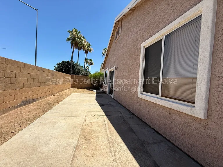 8720 E Knowles Ave — Photo 22