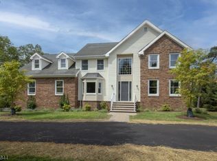 26A Pottersville Rd, Gladstone, NJ 07934