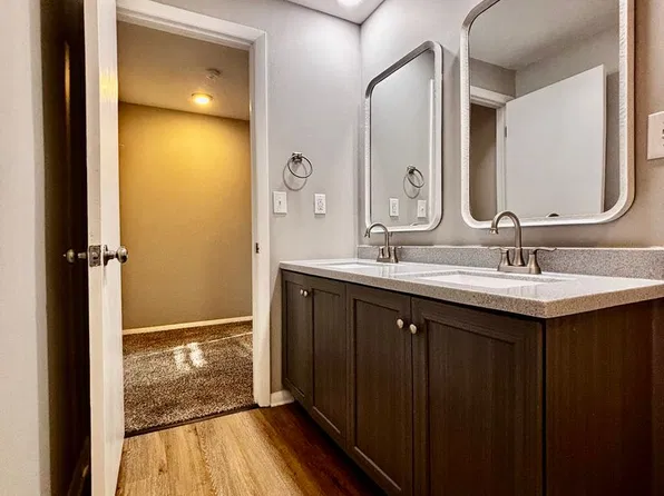 Flowerdale Townhomes