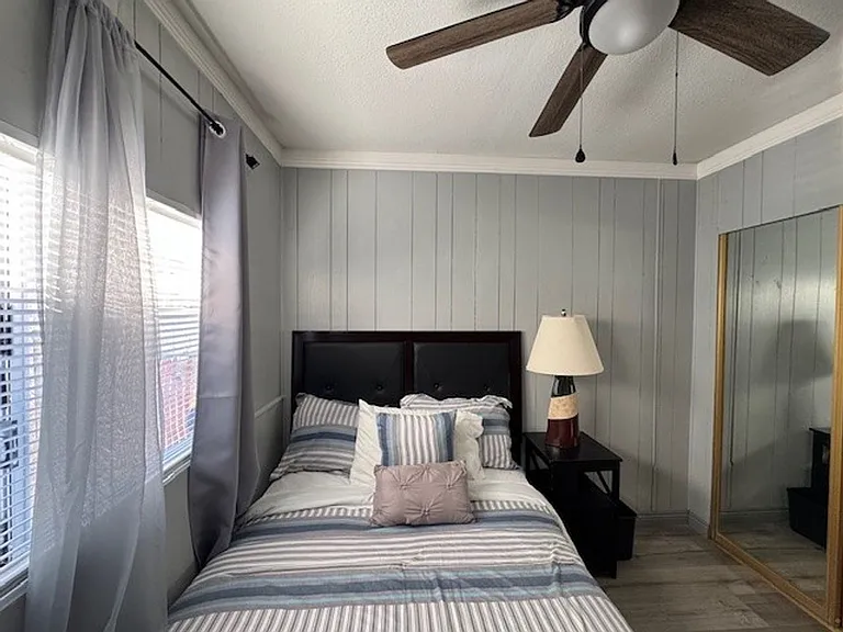 1682 Colina Dr — Photo 24