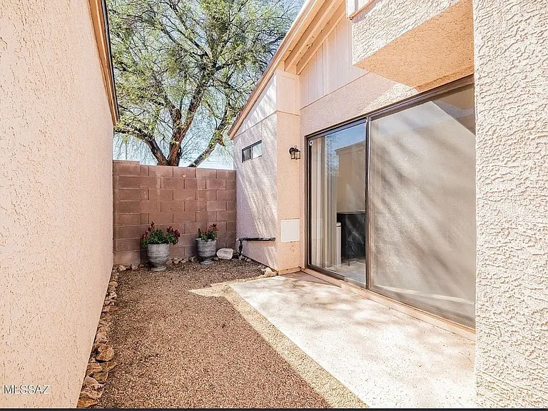 2417 N Palo Hacha Dr — Photo 33