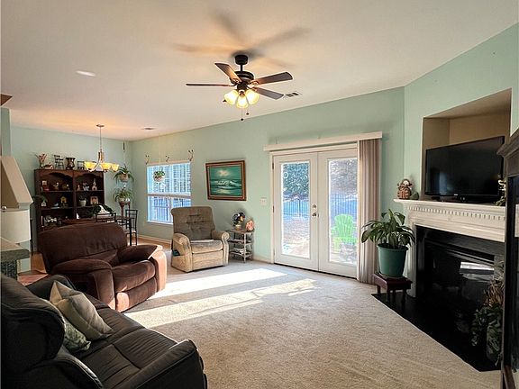 2nd image of 105 Ledgewood Way