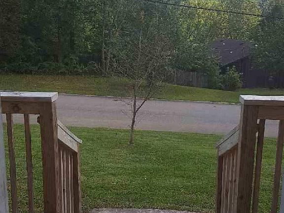 3rd image of 6716 Bay Circle Dr