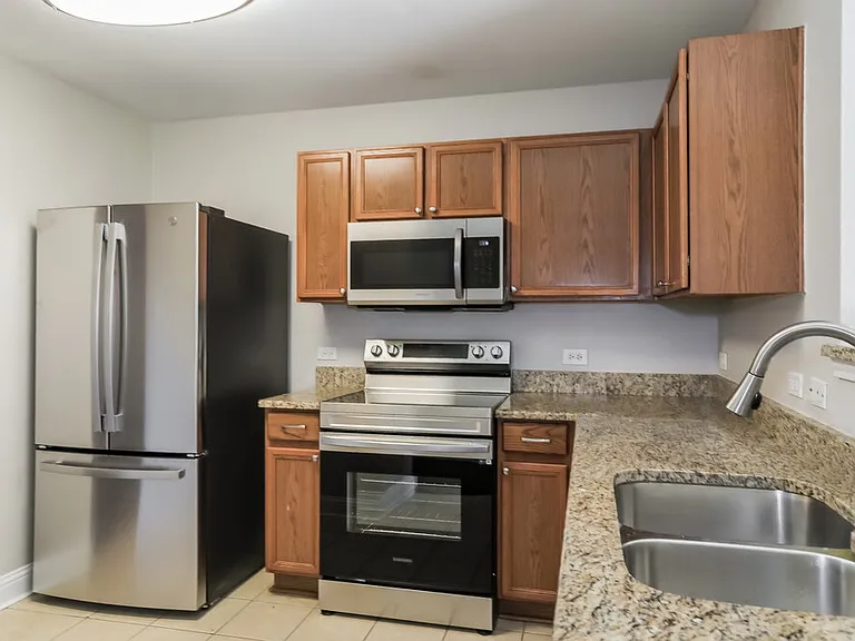 1428 Waterford Dr — Photo 6