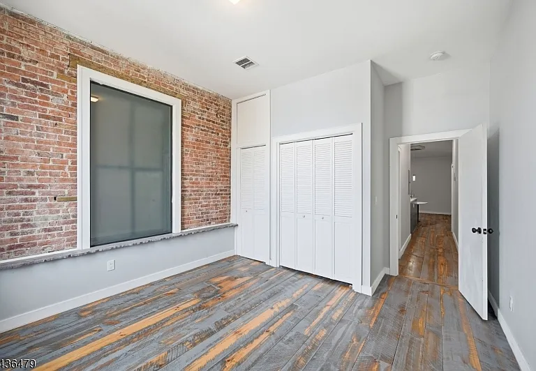 180 Spring St #304 — Photo 20