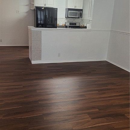 4th image of 1203 Fairlawn Cv