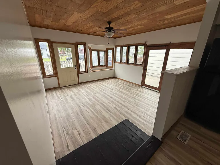 2202 D Ave — Photo 24