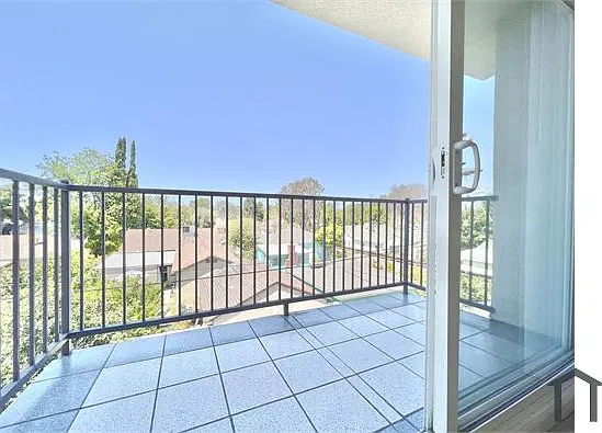 1 bed, $1,695 — Photo 4