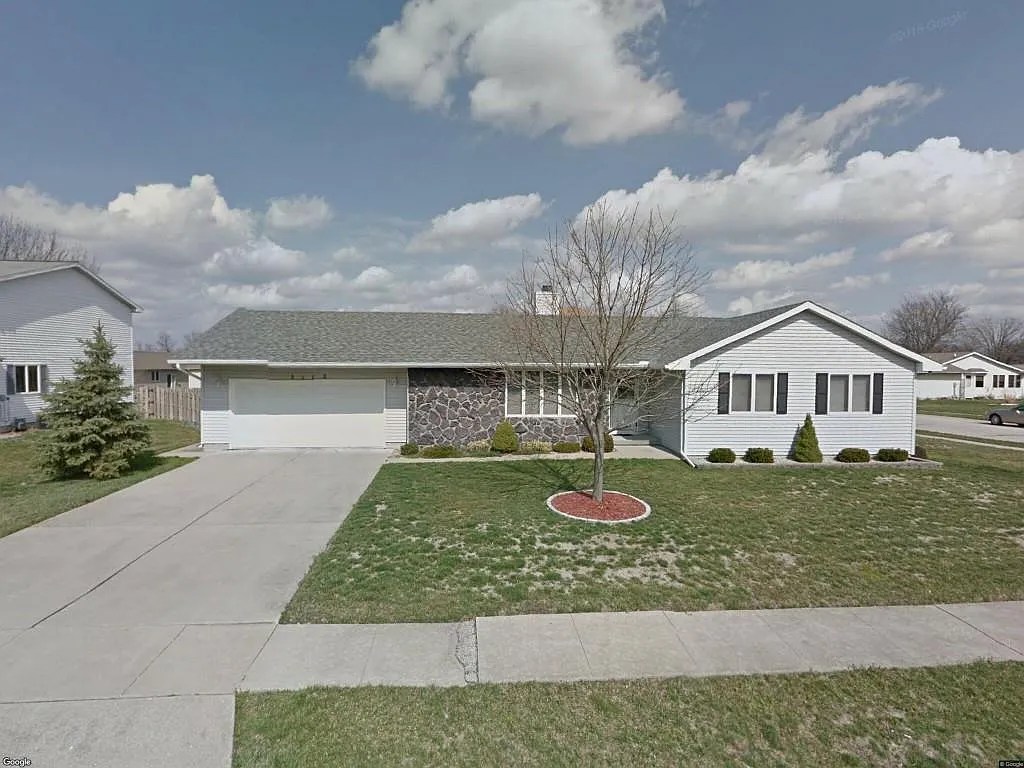 2112 Barding Ave photo 1