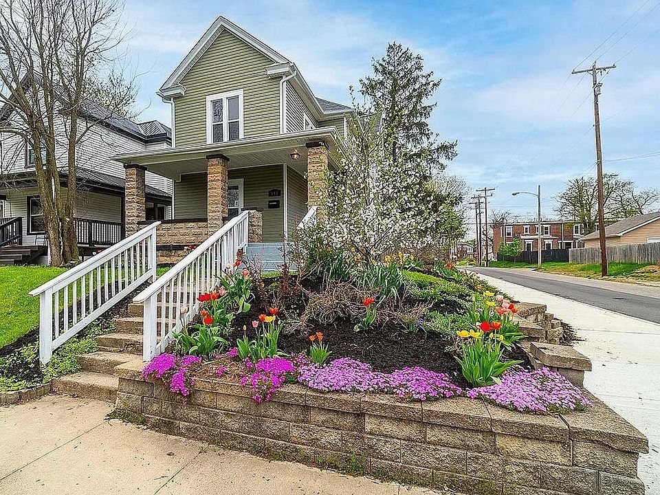 1st image of 993 Oakwood Ave