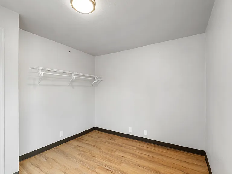 Garfield Street Apartments — Photo 14