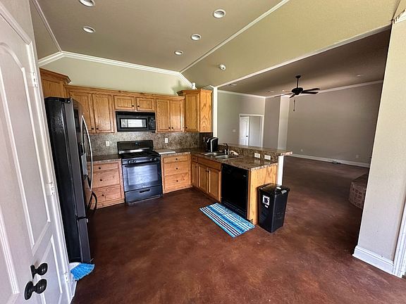 4th image of 9400 Montwood Cir