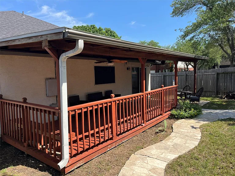 17737 Kessler Dr — Photo 3