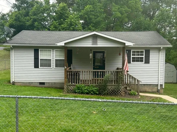 304 7th St NW, Coeburn, VA 24230