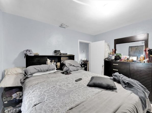 saint-petersburg-florida-81403882 picture