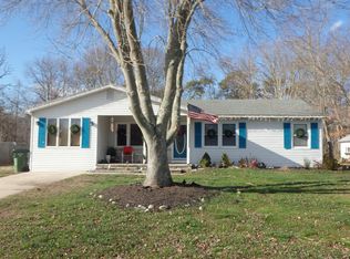 7 Shadow Dr, Egg Harbor Township, NJ 08234
