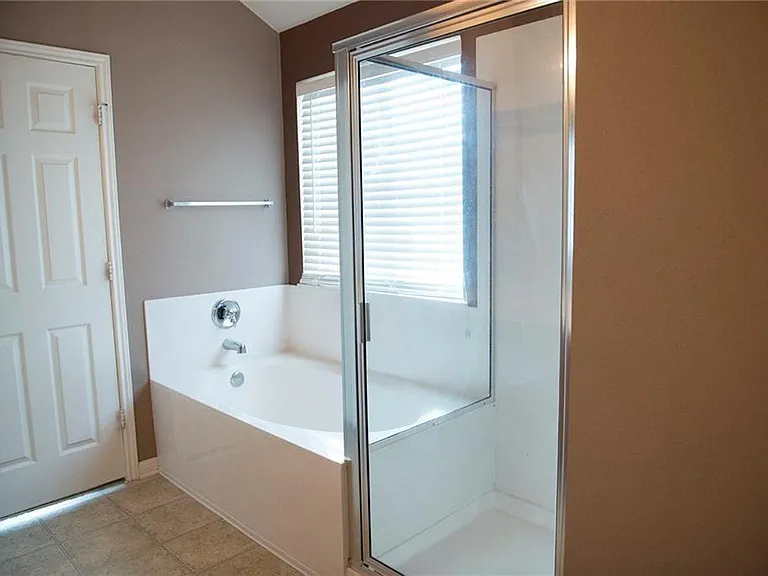 100 Lightfoot Ct — Photo 11