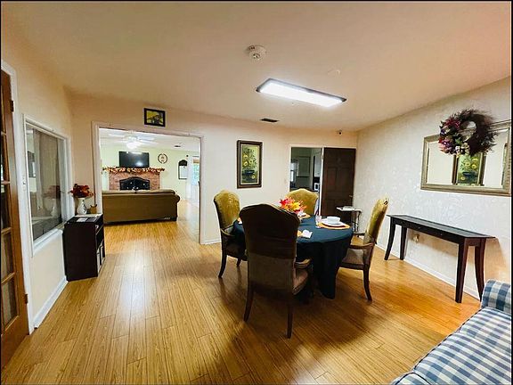 2nd image of 207 W College Ave
