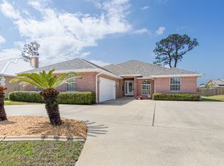 94 Hombre Cir, Panama City Beach, FL 32407