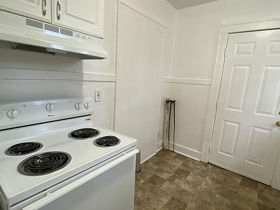 5th image of 2658 Poplin Ave
