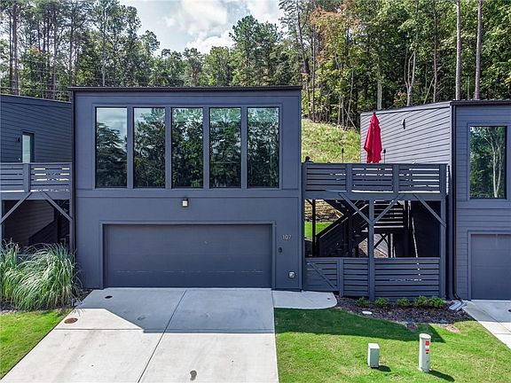 2nd image of 107 Marina Parc Dr