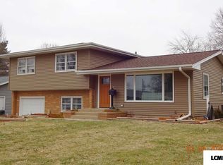 16 Rigg Dr, Lincoln, IL 62656