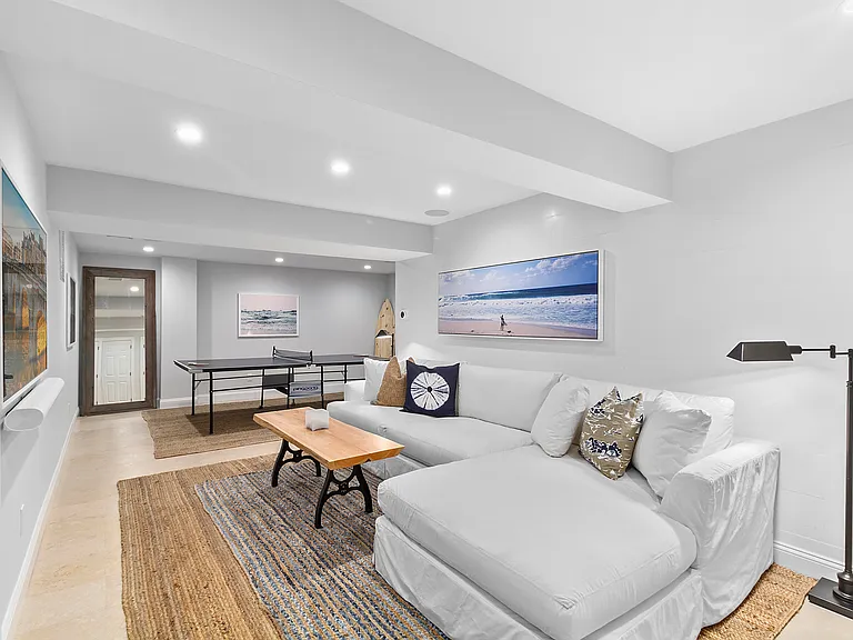 15 Mulford Ave — Photo 20