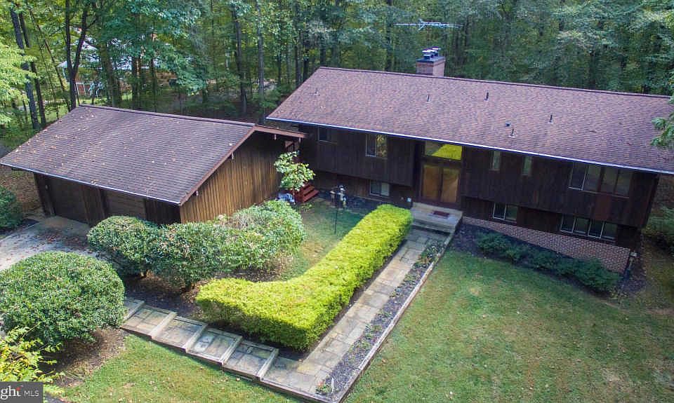 1st image of 11814 Lakewood Ln